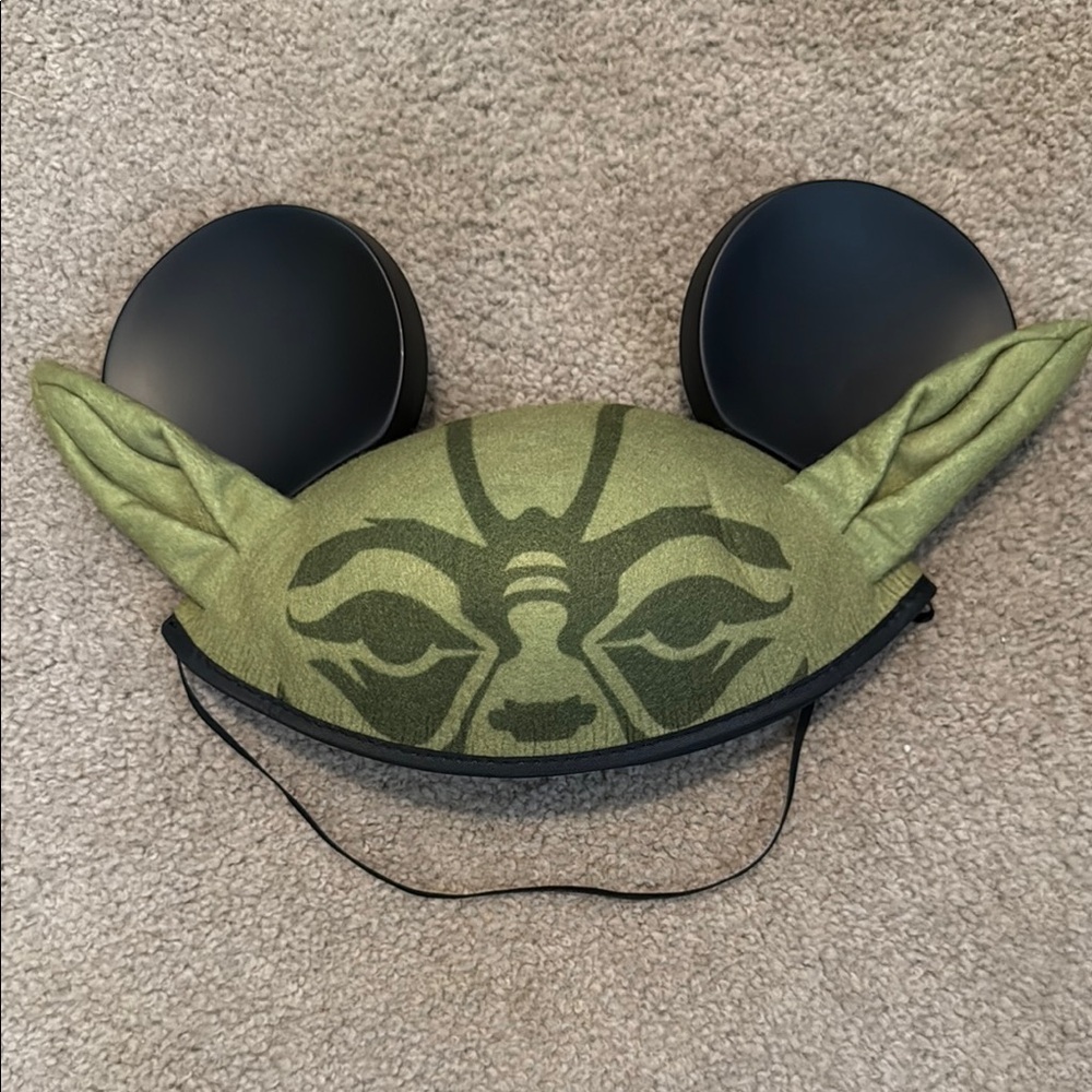 Disney Star Wars Yoda Ears Hat - Green and Black